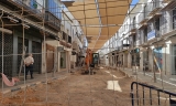 El comercio de Osuna urge un parking en el centro, tras dos meses de obra en la Carrera: “Hay negocios que están cerrando”