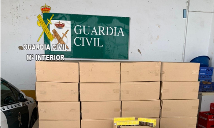 Detenido un vecino de Estepa por transportar 82.000 cajetillas de tabaco de contrabando en un camión frigorífico