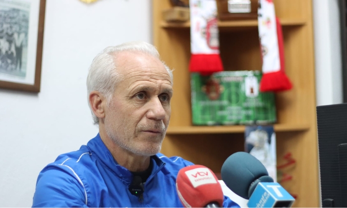 Rafael Carrillo 'Falete', entrenador del Ciudad de Lucena: "Ha sido un partido muy dif&iacute;cil, no estamos contentos con nuestra primera parte"