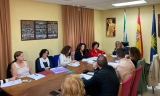 La Junta atiende a la v&iacute;ctima de la violaci&oacute;n grupal de &Eacute;cija y la alcaldesa pide respeto y prudencia