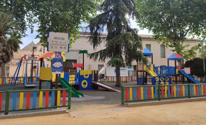 El Ayuntamiento de Lucena invertirá 78.000 euros en la remodelación de dos parques infantiles