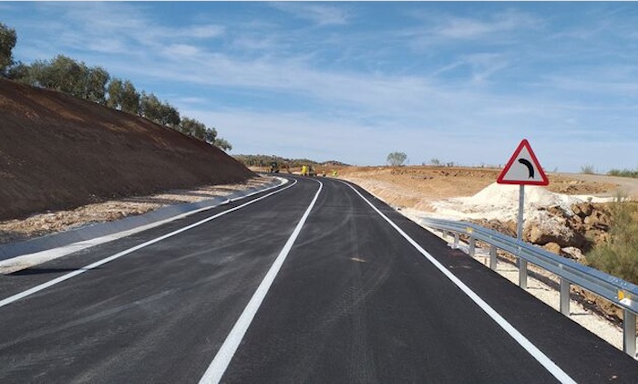 Presentado el proyecto de ampliación de la carretera de Martín de la Jara a Osuna