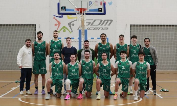 El equipo de Visobath Al Yussana en su enfrentamiento en el pabell&oacute;n lucentino ante Codimar Basket Genil del pasado domingo