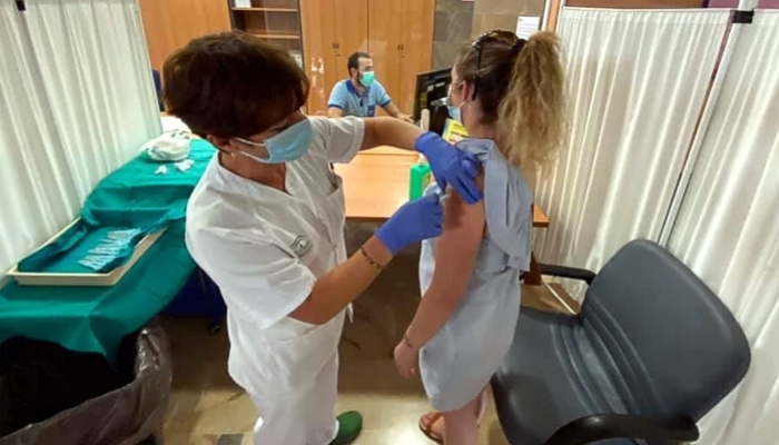 Más de 7.200 personas de más de 12 años siguen sin estar vacunadas frente al Covid en la comarca de Antequera