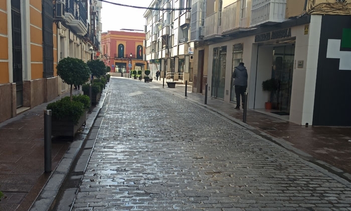 Calle Juan Valera, en Lucena.