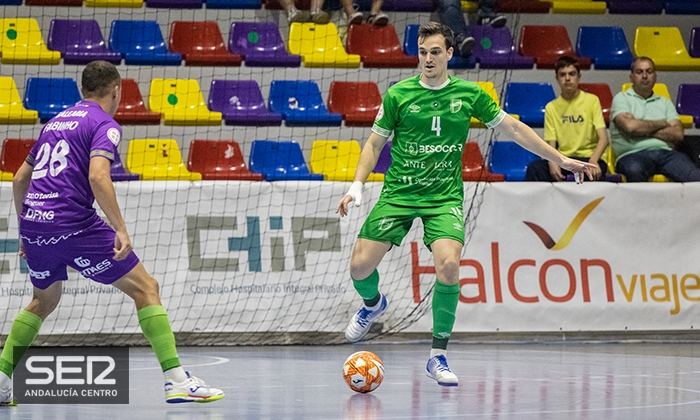 Pope cumplir&aacute; su segunda temporada en el BeSoccer UMA Antequera