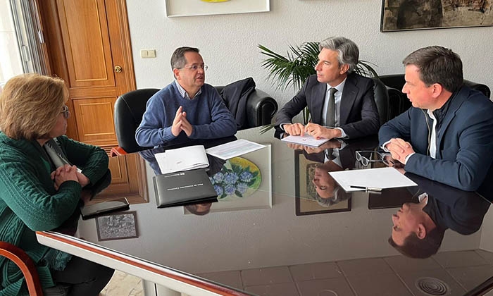 Reuni&oacute;n en el ayuntamiento de Lucena.