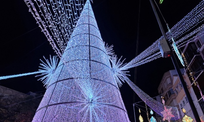 El comercio de Puente Genil celebra el aumento de las ventas y la actividad en la campa&ntilde;a de Navidad 2023