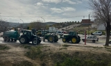 Un centenar de agricultores participa en la tractorada con cortes en dos carreteras en la Sierra Sur