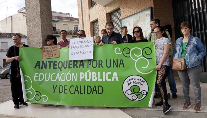 Convocan otra concentración en Antequera contra el “robo” de una línea de infantil en el Colegio Infante