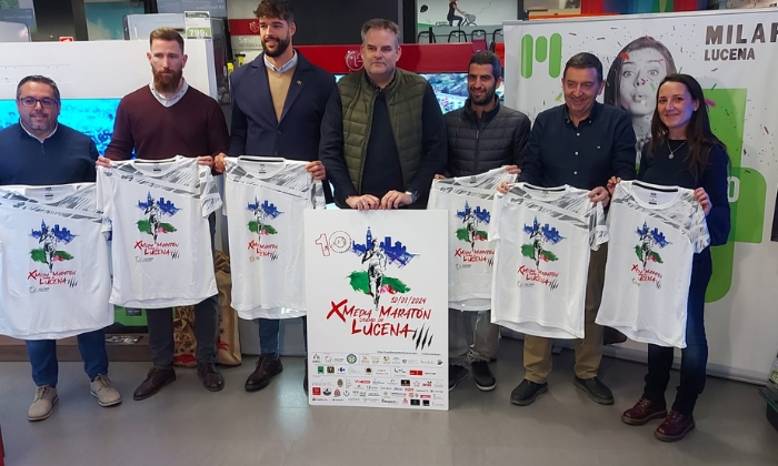 Presentada la camiseta y el v&iacute;deo promocional de la X Media Marat&oacute;n de Lucena