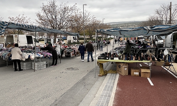 Mercadillo matinal de Lucena.