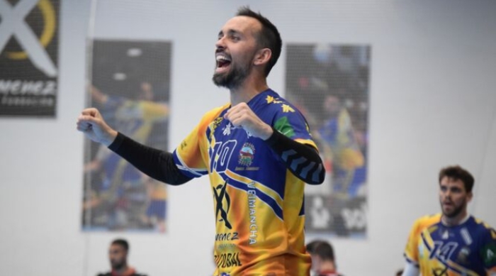Jos&eacute; Cuenca: "Nunca, nadie, hubiese imaginado al &Aacute;ngel Xim&eacute;nez tantos a&ntilde;os en la &eacute;lite del balonmano"