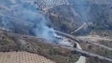 Un incendio forestal obliga a cortar uno de los carriles de la A-45 en Antequera