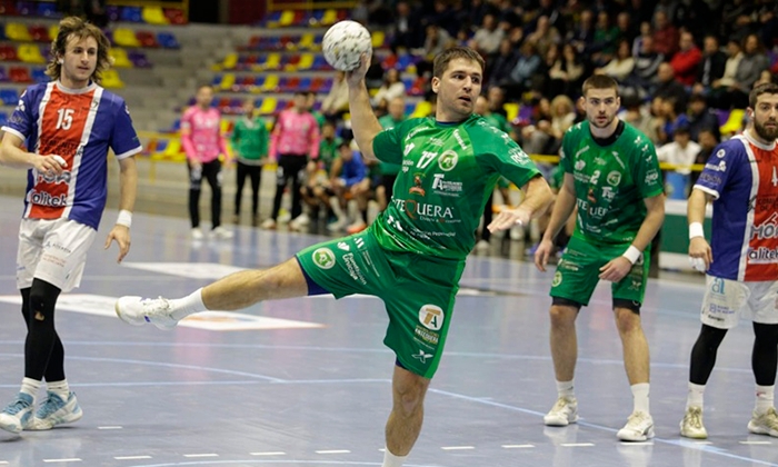 Javi Ari&ntilde;o: "Estoy sorprendido porque cre&iacute;a que iba a ser m&aacute;s dif&iacute;cil la adaptaci&oacute;n"