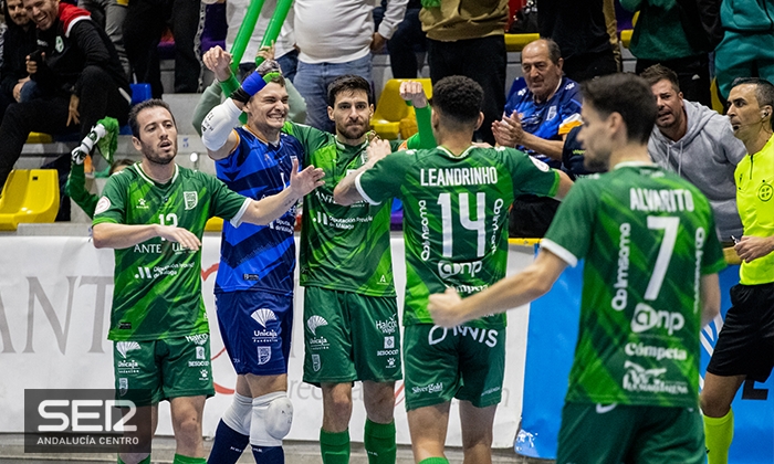 El UMA Antequera viaja a Ceuta con el liderato en juego