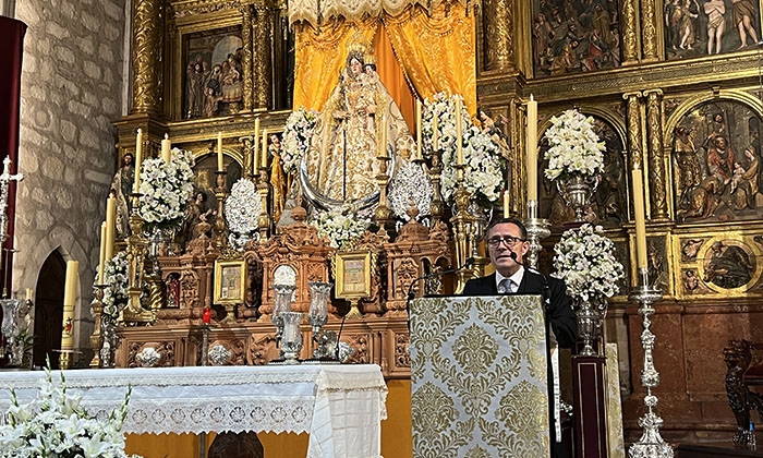 Rafael Ram&iacute;rez Ponferrada, durante el preg&oacute;n 2025 de la Virgen de Araceli.