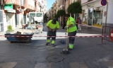 Obras de reparación en la calle Las Torres.