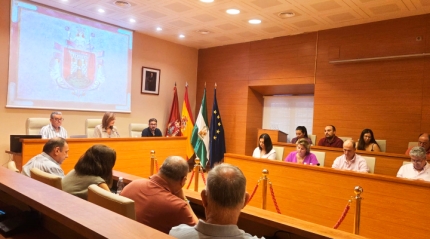Osuna cubrir&aacute; la parte vecinal del coste del ascensor en un bloque de la Barriada de Andaluc&iacute;a