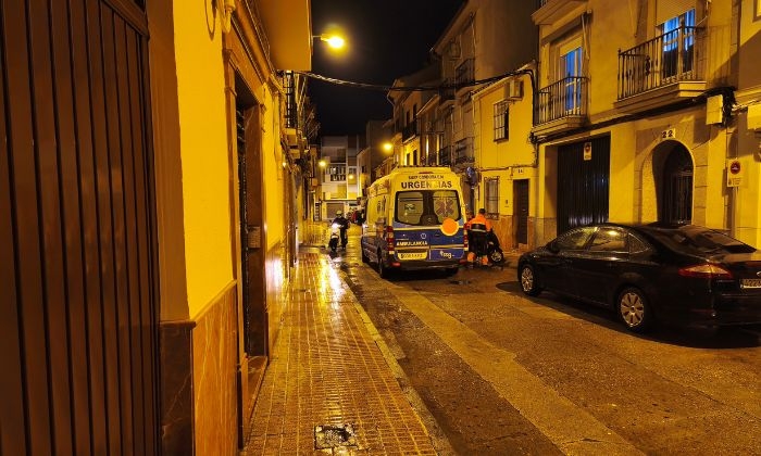 Hallado el cuerpo sin vida de un hombre en su domicilio en Lucena