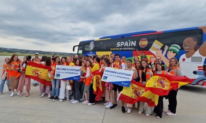 Alumnos del IES Marqu&eacute;s de Comares de Lucena reciben a la Selecci&oacute;n Espa&ntilde;ola en Alemania