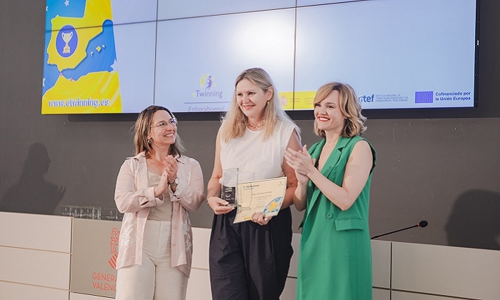 El colegio Manuel Siurot de La Roda de Andaluc&iacute;a recibe el premio nacional eTwinning por un proyecto innovador sobre ahorro de agua