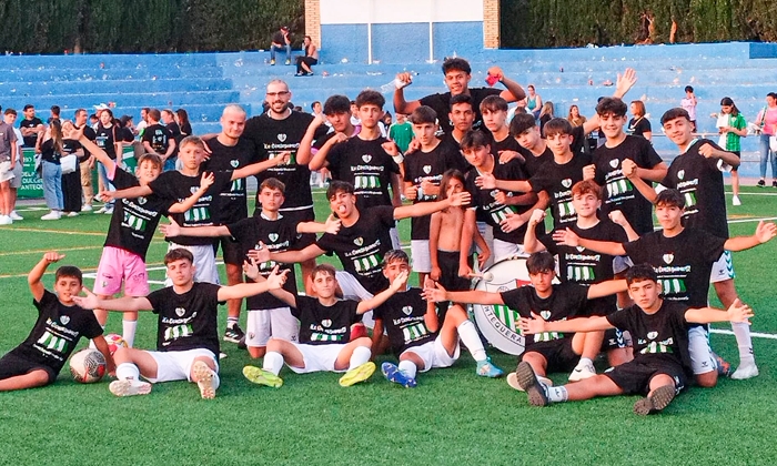 El infantil del Antequera CF tambi&eacute;n se suma a la ola de ascensos