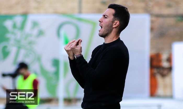 Javi Medina: "Quitar el miedo a los rivales est&aacute; siendo lo que nos da la din&aacute;mica positiva"