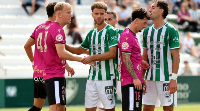 Antequera CF y Cartagena firman tablas en El Maul&iacute;