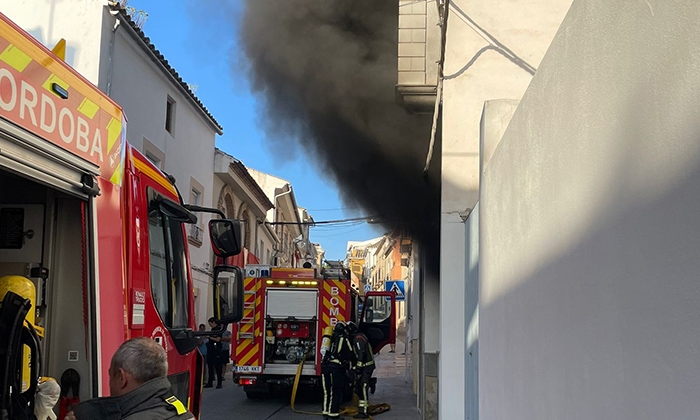 Incendio en un edificio de la calle La Parra.