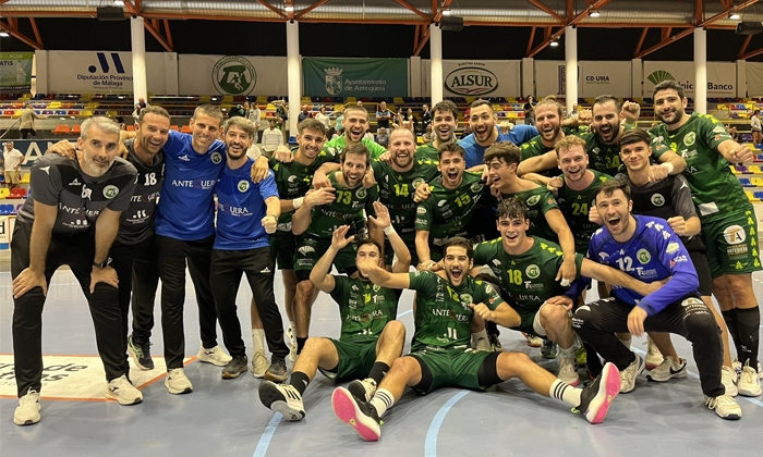 El Balonmano D&oacute;lmenes se carga a un Asobal