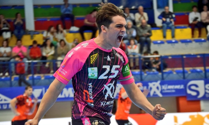 El &Aacute;ngel Xim&eacute;nez vence en un partido de locos al BM Torrelavega