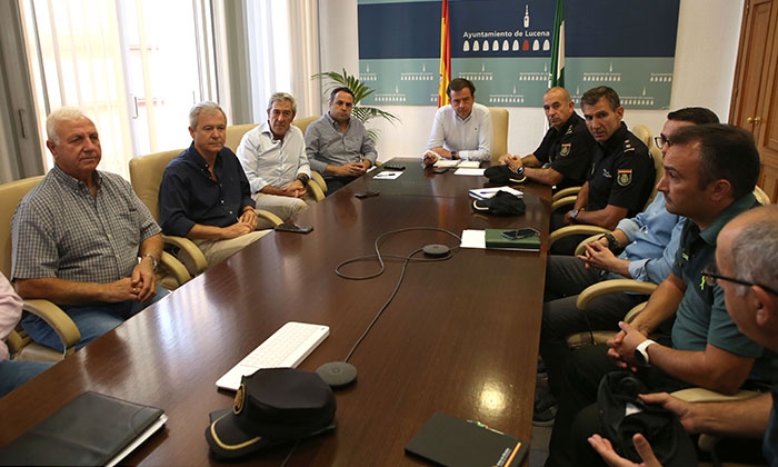 Reuni&oacute;n de coordinaci&oacute;n del dispositivo contra el robo de aceitunas en el ayuntamiento de Lucena.