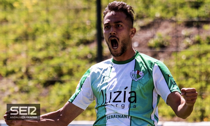 Luismi Guti&eacute;rrez celebrando un gol en su anterior etapa en el Antequera