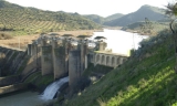 Rescatadas dos ba&ntilde;istas en el embalse de Malpasillo en Lucena