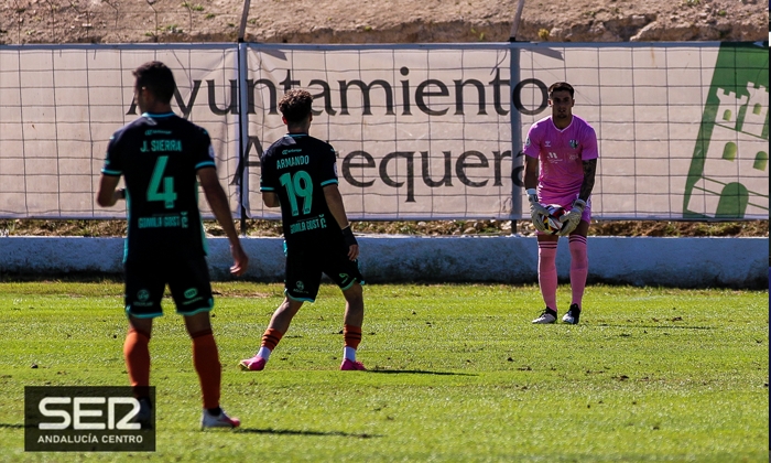 Eric Puerto: "S&eacute; que en cualquier momento puedo rotar en la porter&iacute;a, es algo que yo respeto"