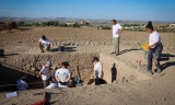 Las excavaciones en Garrotal de Postigo apuntan a la existencia de una necr&oacute;polis tart&eacute;sica en Osuna