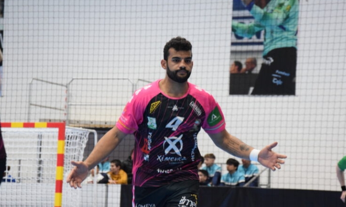 Marcio Silva, jugador del &Aacute;ngel Xim&eacute;nez: "En este punto miramos mucho la clasificaci&oacute;n"
