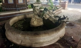 V&aacute;ndalos destrozan la fuente de la Plaza de Espa&ntilde;a de Campillos