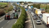 Unos mil agricultores cortan carreteras en Antequera, Villanueva del Trabuco y Almargen