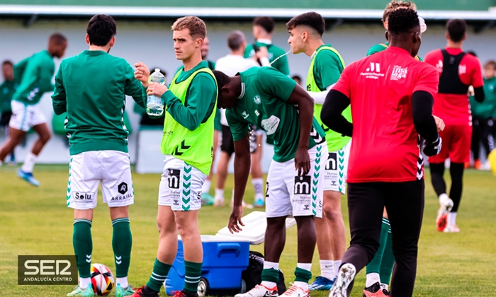 El Antequera CF, a por los tres puntos en El Collao para cerrar la primera vuelta