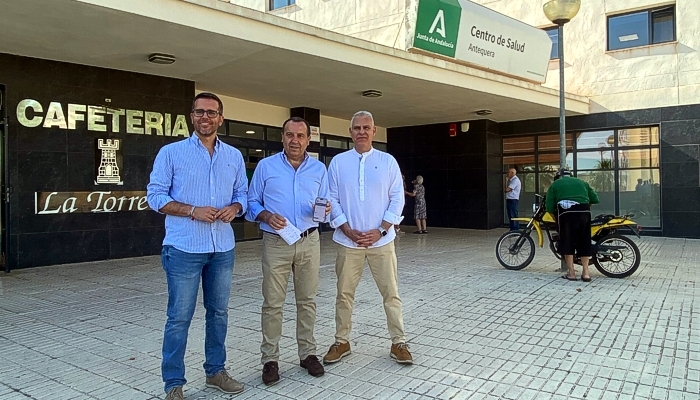El PSOE denuncia el cierre del centro de salud de Antequera por las tardes este verano