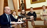 La familia de Antonio Carmona cede su valioso archivo privado a la ciudad de Antequera