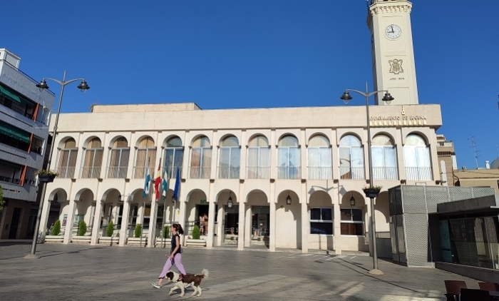 Fachada principal del ayuntamiento de Lucena.