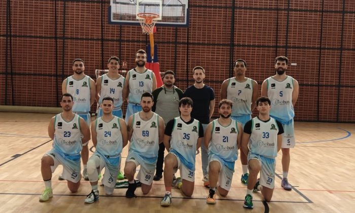 Los jugadores del club lucentino posan antes de su encuentro frente a M&aacute;laga Basket