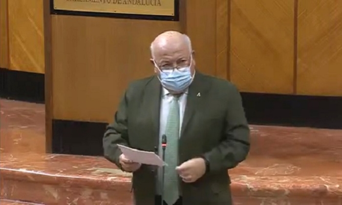 El Consejero Aguirre responde a la alcaldesa de Osuna por la polémica adscripción del hospital de Écija