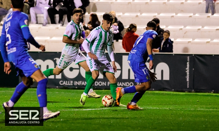 El Antequera CF renueva con contrato a Rafa L&oacute;pez hasta 2026
