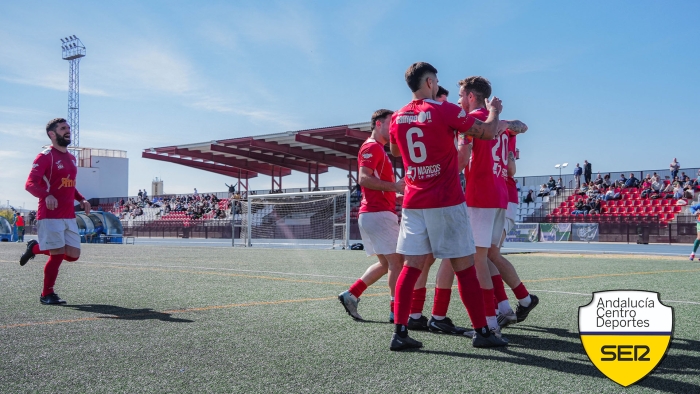 Celebraci&oacute;n del equipo al gol de Jos&eacute; &Aacute;ngel, el quinto del encuentro