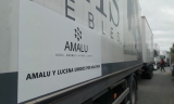 Los cuatro camiones de mobiliario, iniciativa de la asociaci&oacute;n lucentina AMALU, ya est&aacute;n en Valencia