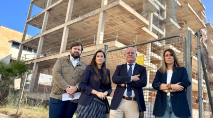 Bar&oacute;n acusa al Gobierno de mantener paralizado el cuartel de la Guardia Civil
